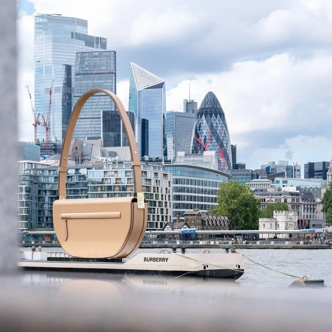 Drone filming on the Thames: the giant floating Burberry handbag - Image 2