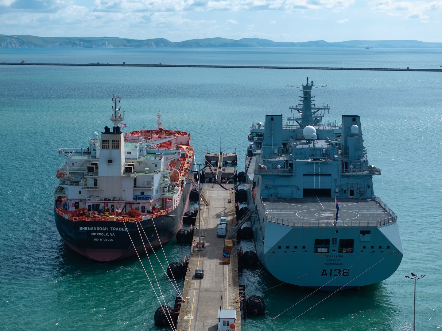 US/UK naval collaboration: refuelling at sea - Image 3