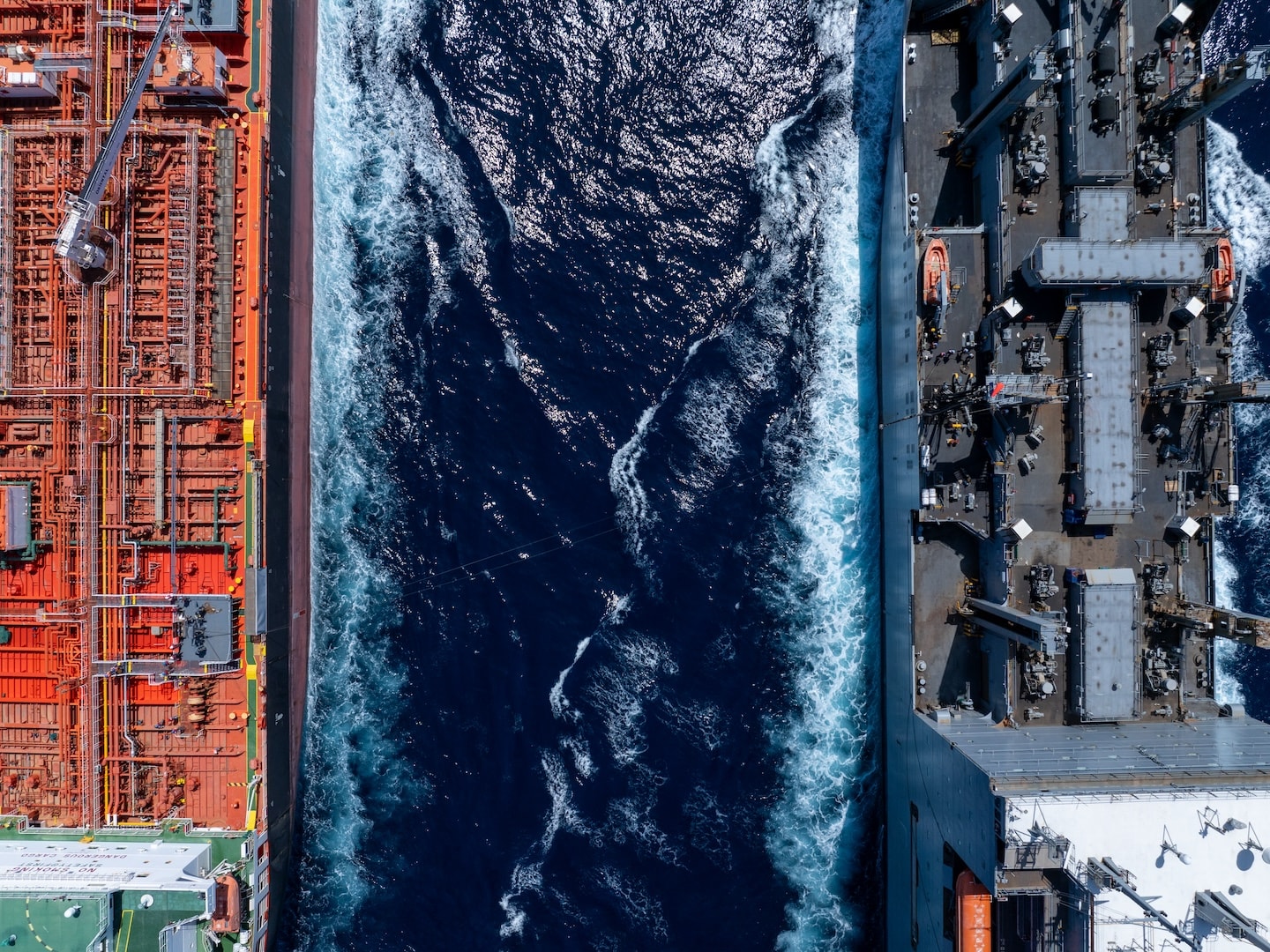 US/UK naval collaboration: refuelling at sea - Image 4