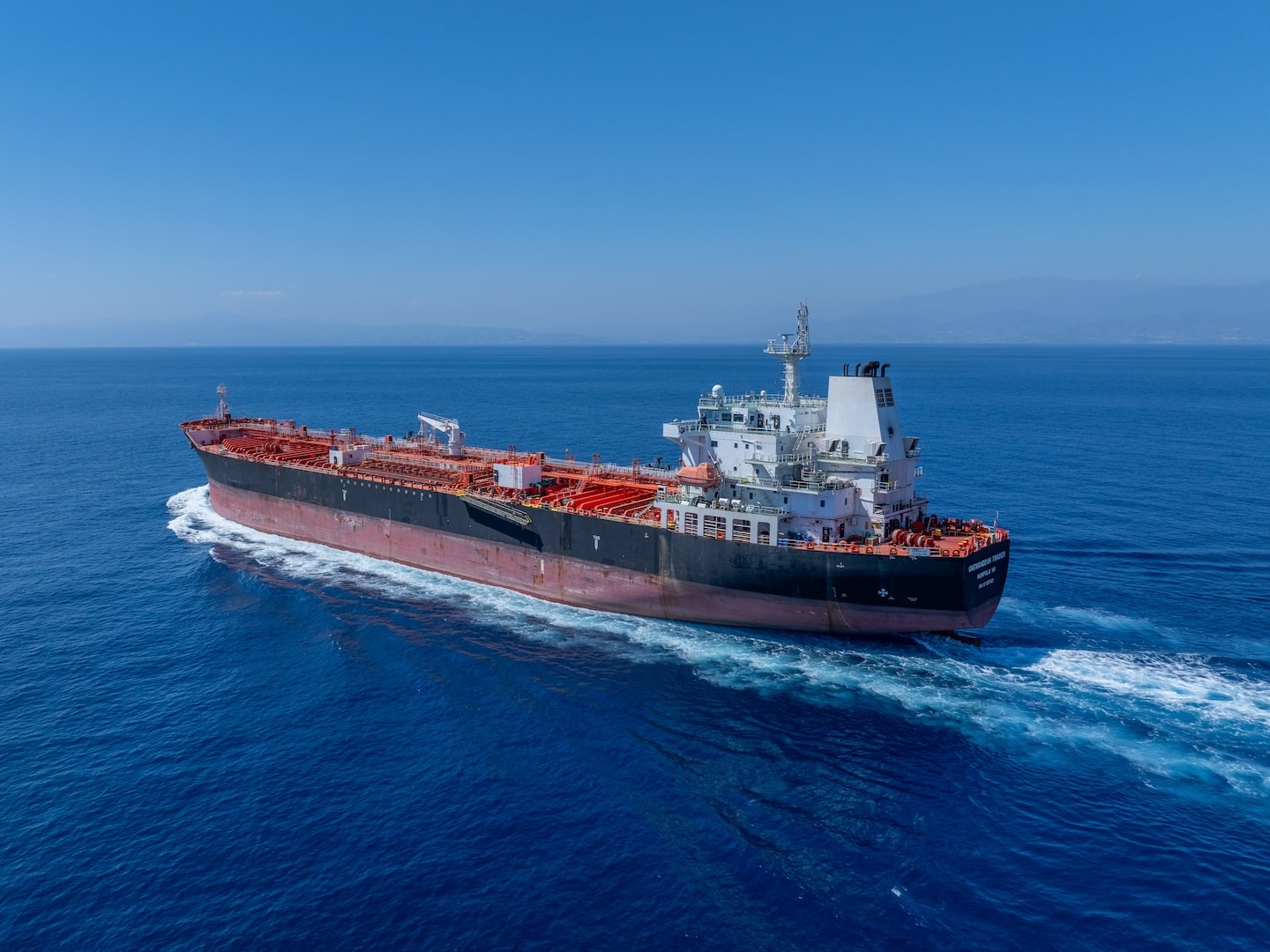 US/UK naval collaboration: refuelling at sea - Image 7