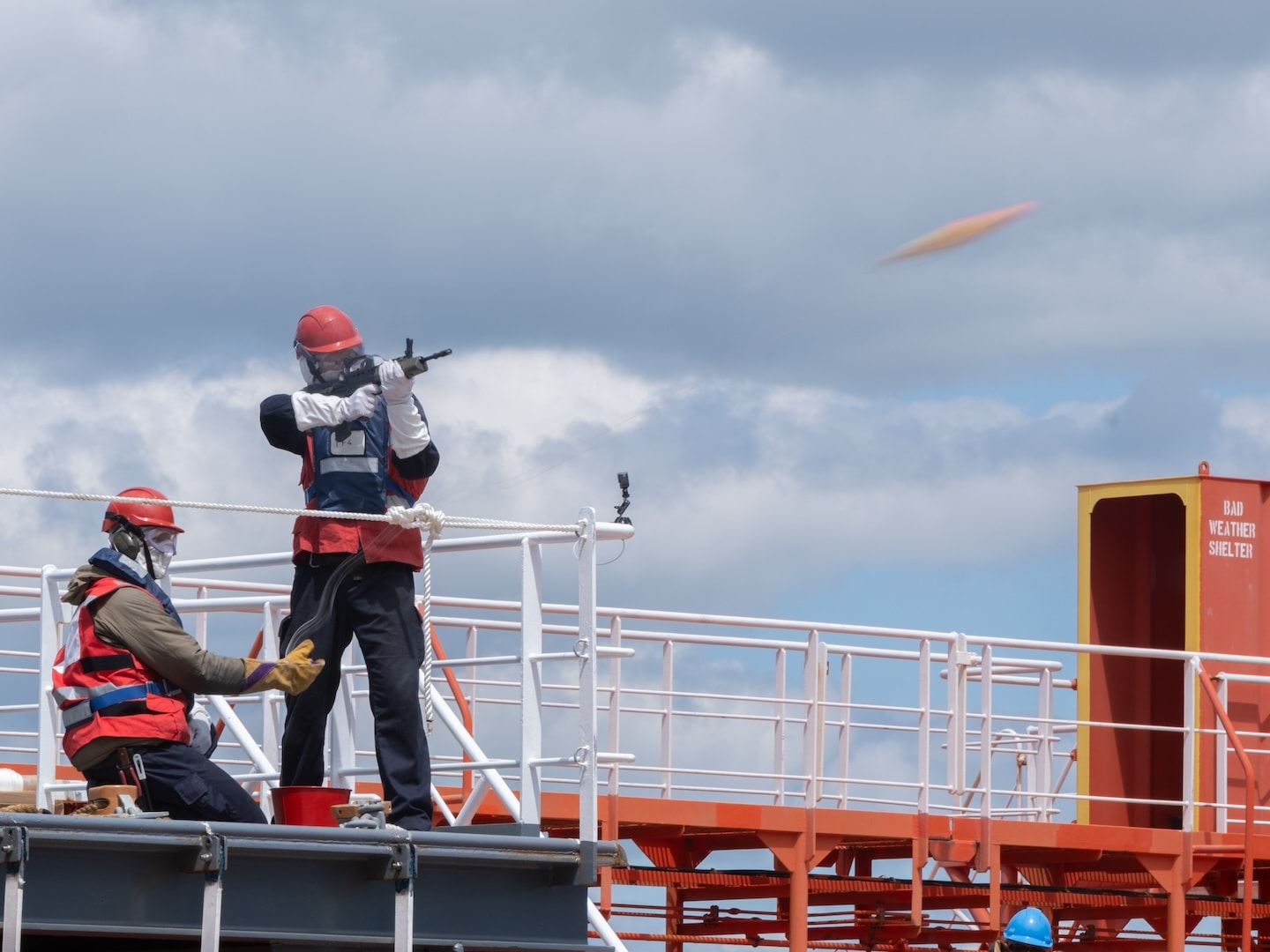 US/UK naval collaboration: refuelling at sea - Image 10