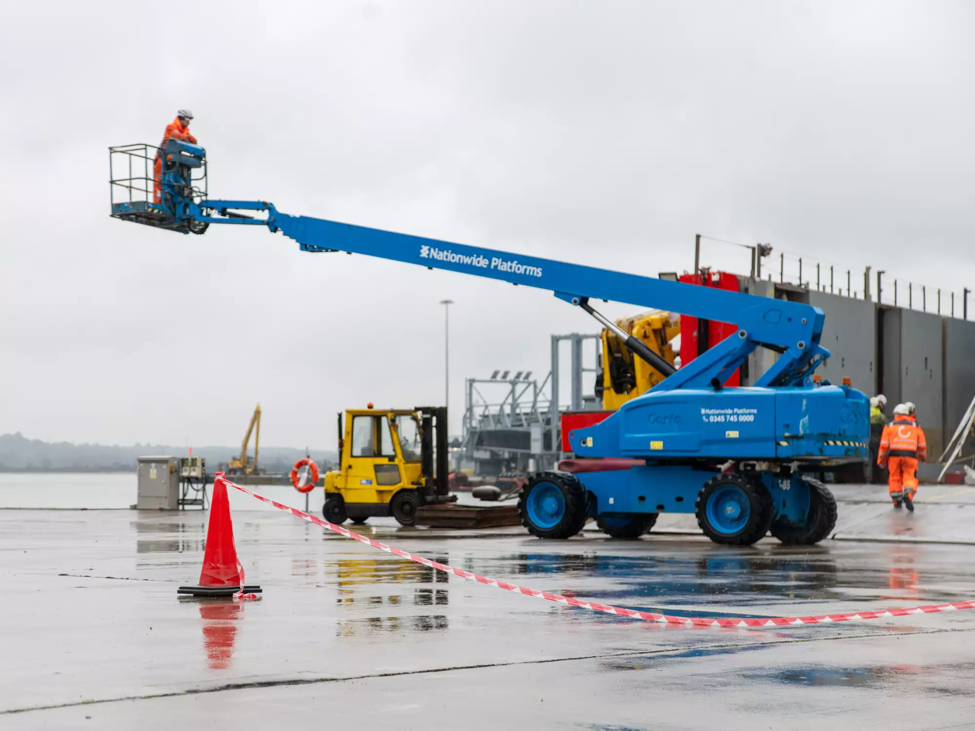 King Lifting team preparing the crane Margaret lift at the Port of Southampton for ABP
