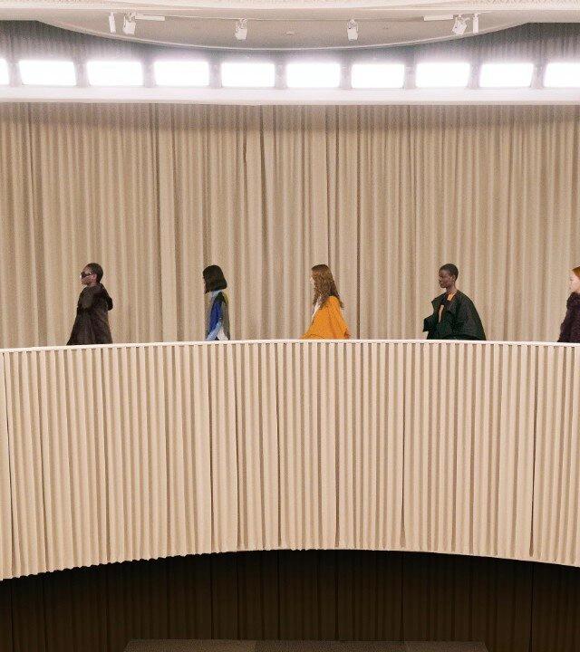 FPV drone video: Burberry's Autumn/Winter collection