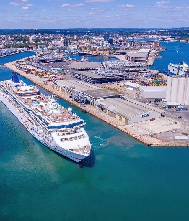 Showcasing world-class ports for Solent Stevedores